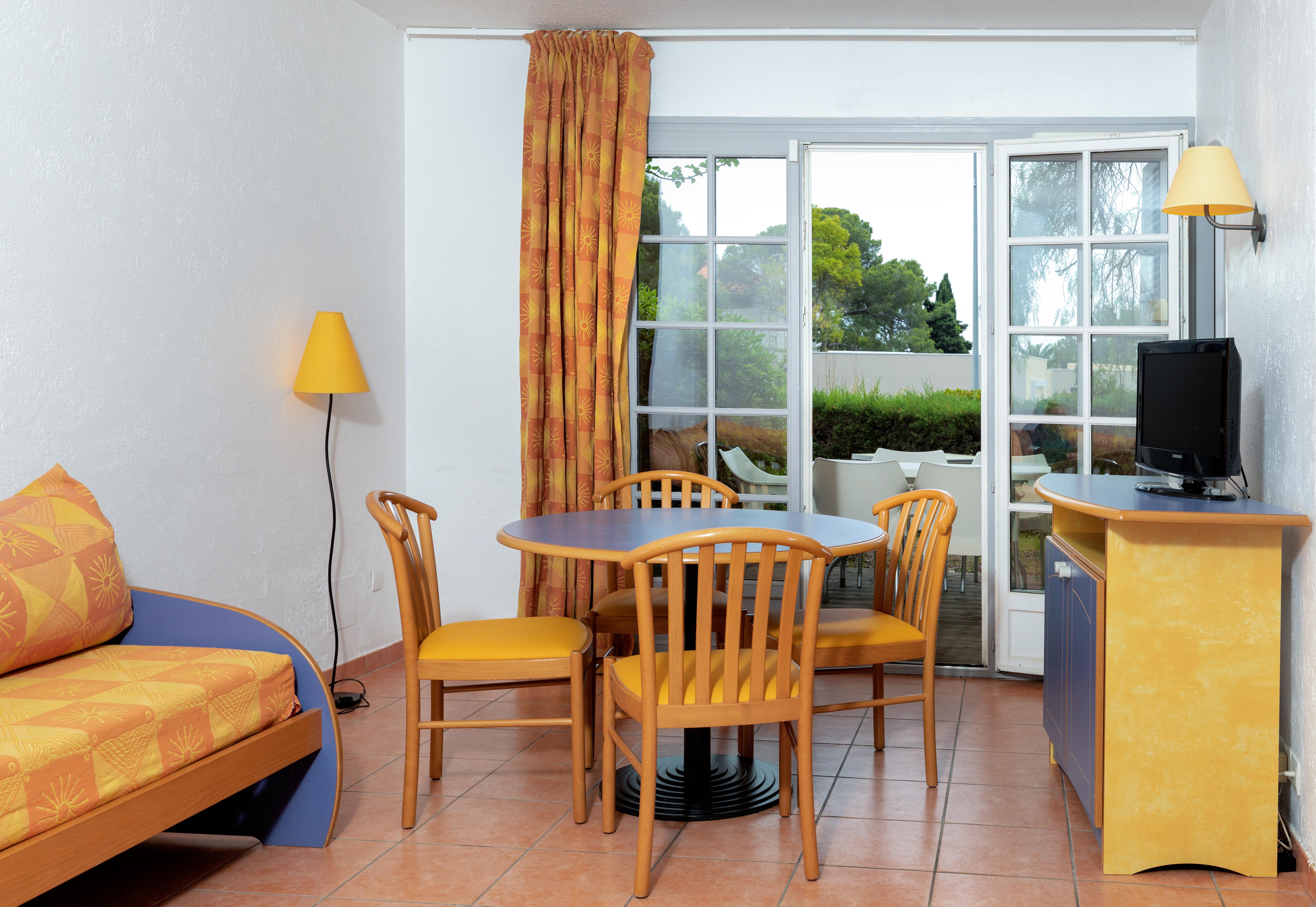 Sowell Residences Chenes Verts Saint-Raphael  Bagian luar foto
